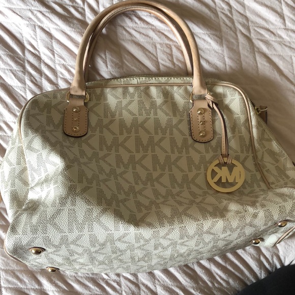 Micheal kors bag! - Picture 1 of 4